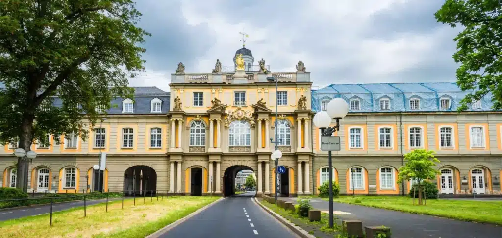 Mehrfamilienhaus verkaufen in Bonn